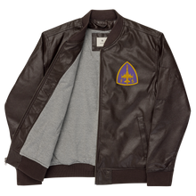 Cargar imagen en el visor de la galería, Cazadora bomber bordada con emblema instructor CASA-Northrop F-5B/M "Freedom Fighter"