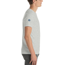 Cargar imagen en el visor de la galería, Camiseta con emblema vintage Ejército del Aire, modelo Hispano Aviación HA-200D "Saeta"
