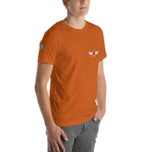 Cargar imagen en el visor de la galería, Camiseta con emblema vintage Ejército del Aire, modelo Hispano Aviación HA-200D "Saeta"