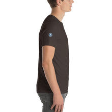 Cargar imagen en el visor de la galería, Camiseta con emblema vintage Ejército del Aire, modelo Hispano Aviación HA-200D "Saeta"