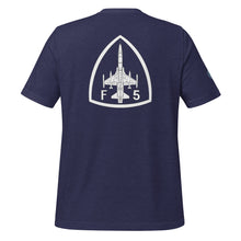 Cargar imagen en el visor de la galería, Camiseta con emblema del Ejército del Aire, modelo CASA-Northrop F-5B/M "Freedom Fighter"