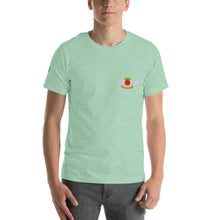 Cargar imagen en el visor de la galería, Camiseta con emblema vintage Ejército del Aire, modelo Hispano Aviación HA-200D "Saeta"