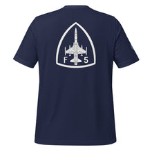 Cargar imagen en el visor de la galería, Camiseta con emblema del Ejército del Aire, modelo CASA-Northrop F-5B/M "Freedom Fighter"