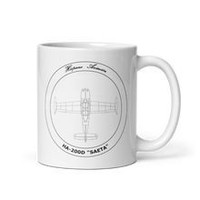 Cargar imagen en el visor de la galería, Taza con emblema vintage Ejército del Aire, modelo HA-200D "Saeta"