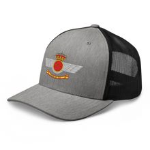 Cargar imagen en el visor de la galería, Gorra trucker bordada con emblema actual Ejército del Aire Español
