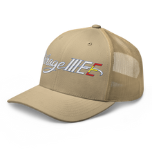 Cargar imagen en el visor de la galería, Gorra trucker bordada con firma Mirage III EE
