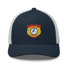 Cargar imagen en el visor de la galería, Gorra trucker bordada con emblema &quot;IV Escuadrilla Azul&quot;
