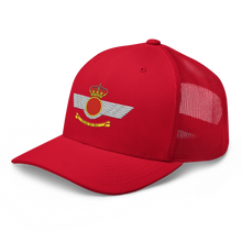 Cargar imagen en el visor de la galería, Gorra trucker bordada con emblema actual Ejército del Aire Español
