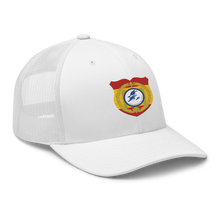 Cargar imagen en el visor de la galería, Gorra trucker bordada con emblema &quot;IV Escuadrilla Azul&quot;
